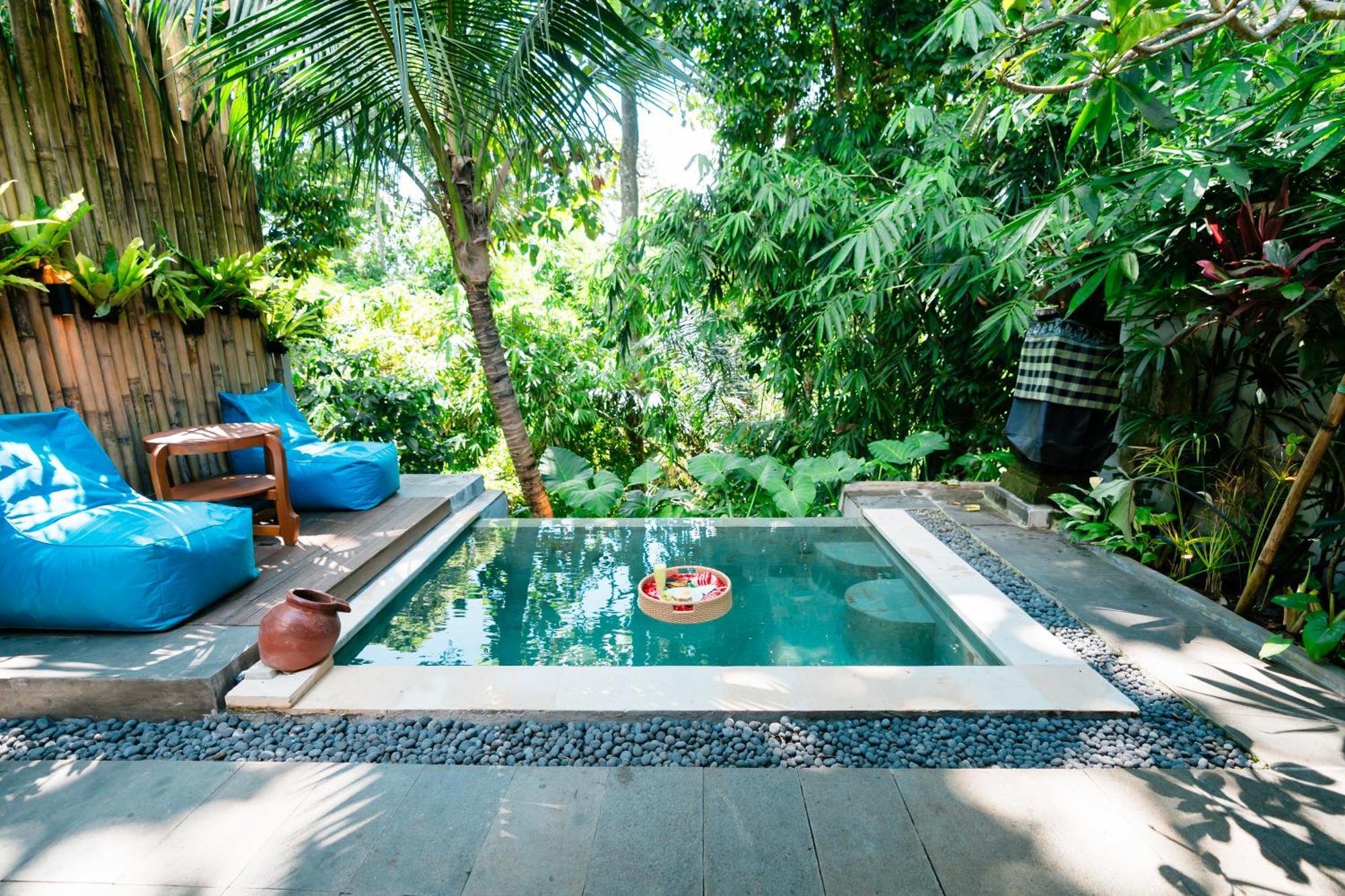 Ngesil Private Joglo & Pool Hotel อูบุด ภายนอก รูปภาพ